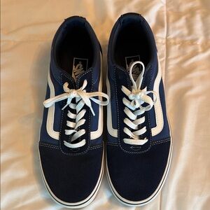 Vans Men's Blue and White Sneakers